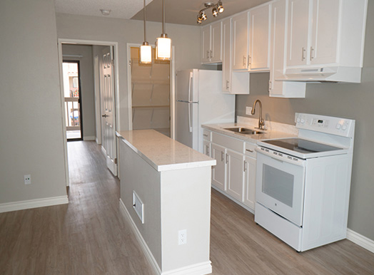 This gourmet kitchens can be viewed in person at the Villa Grande Apartments, so make a reservation and stop in today.